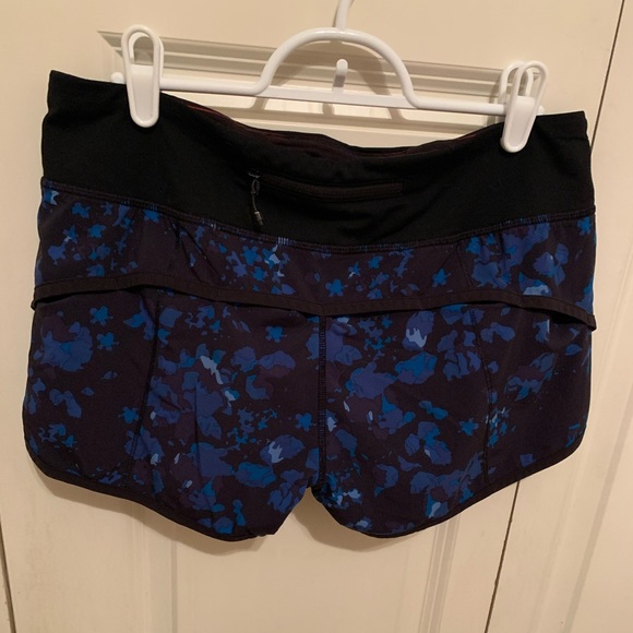 Lululemon Speed Shorts - Picture 2 of 4